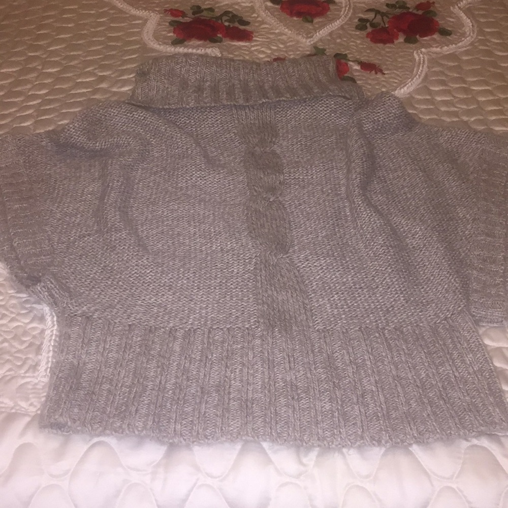 Twenty one short Sleeves Sweater- Used